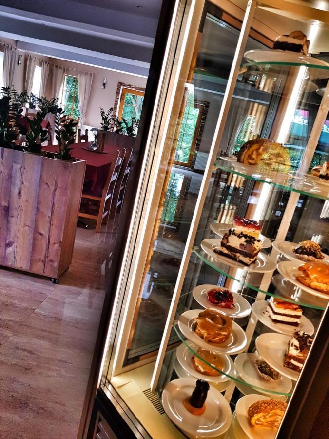 חומוטוב Forrest Hotel מראה חיצוני תמונה