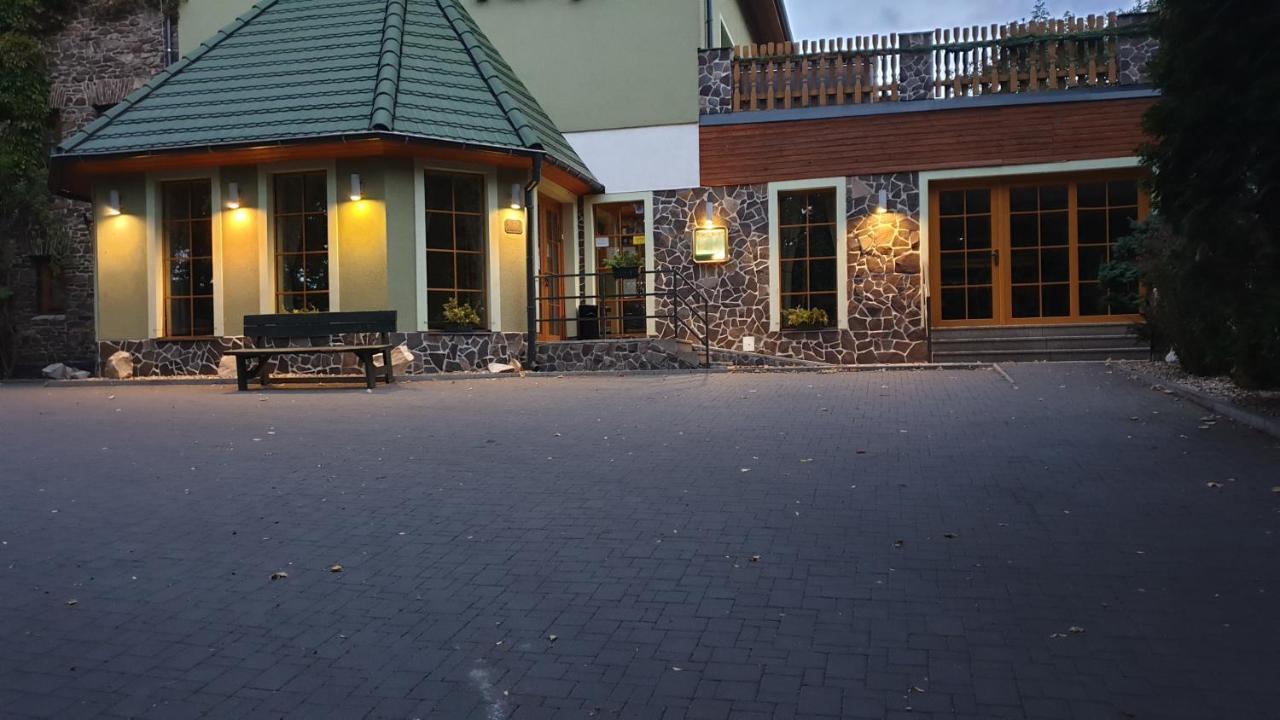 חומוטוב Forrest Hotel מראה חיצוני תמונה