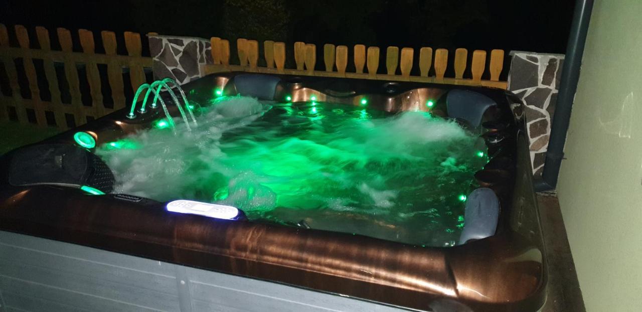 חומוטוב Forrest Hotel מראה חיצוני תמונה