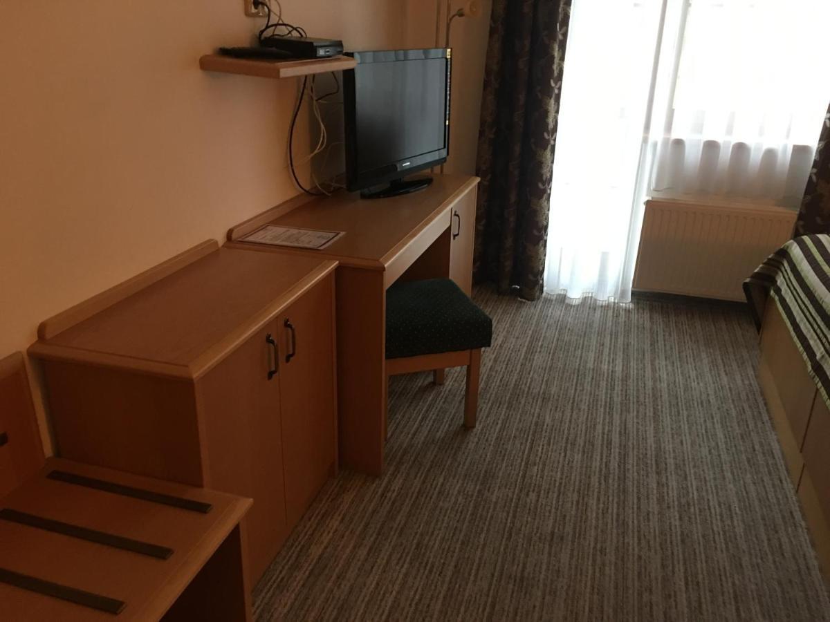 חומוטוב Forrest Hotel מראה חיצוני תמונה